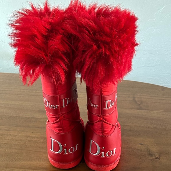 VINTAGE 2000’s  CHRISTIAN DIOR MOON BOOTS - Picture 5 of 5